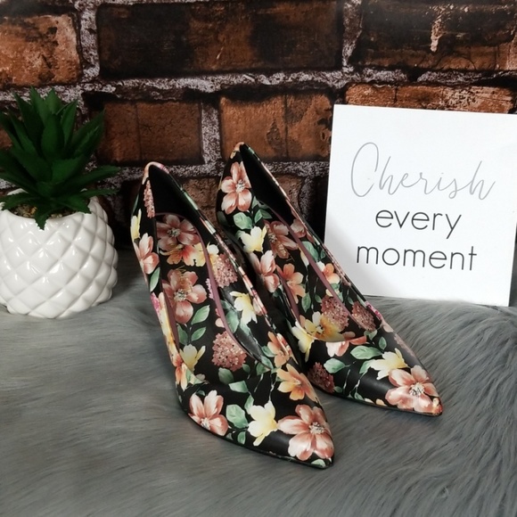 nine west soho pointy toe pumps